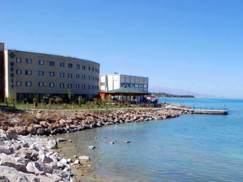 Merit Sahmaran Van Exterior photo